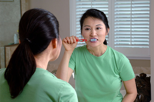How to Keep White Teeth After The Treatment